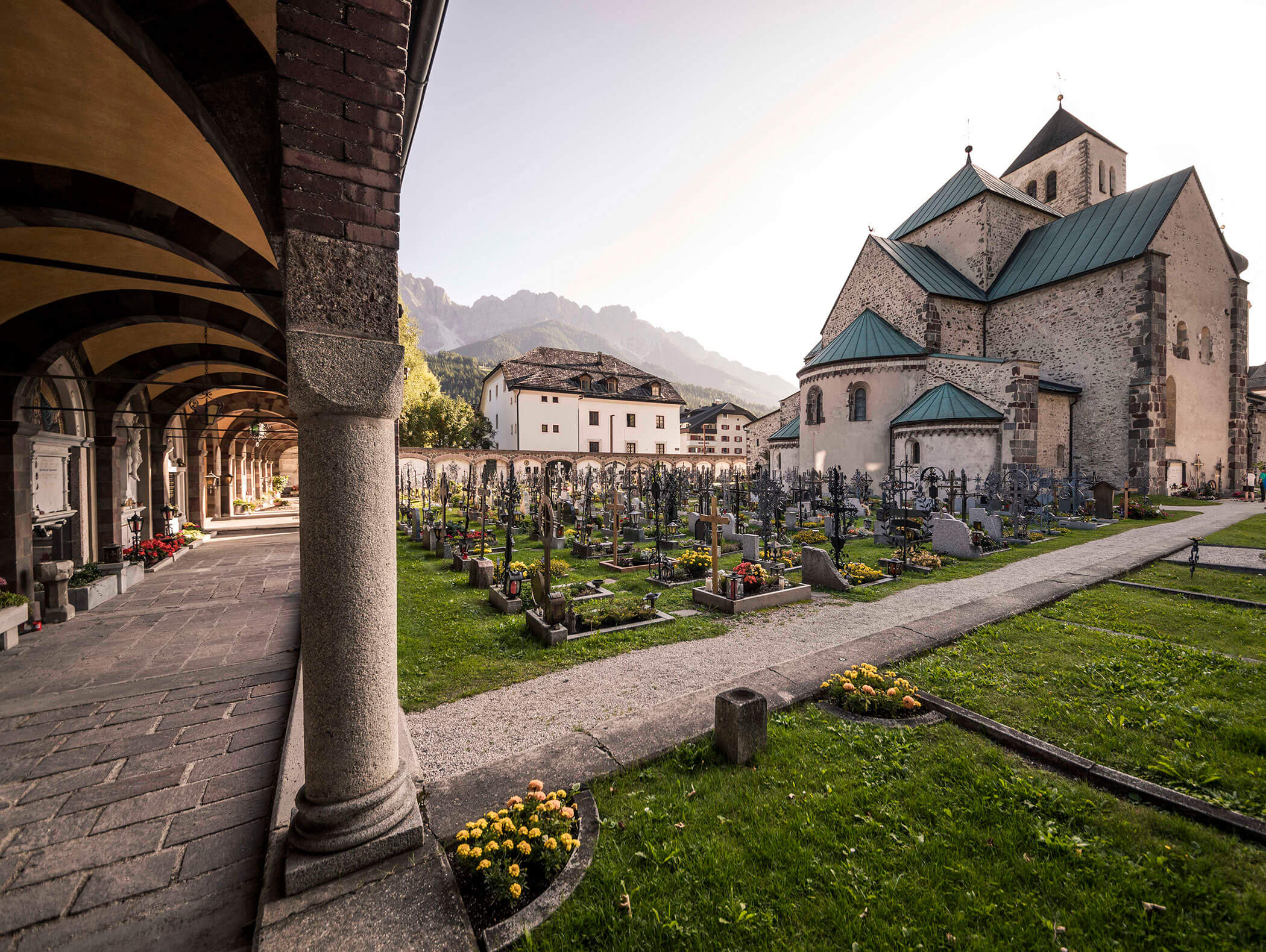 Stiftskirche Innichen vom Osten